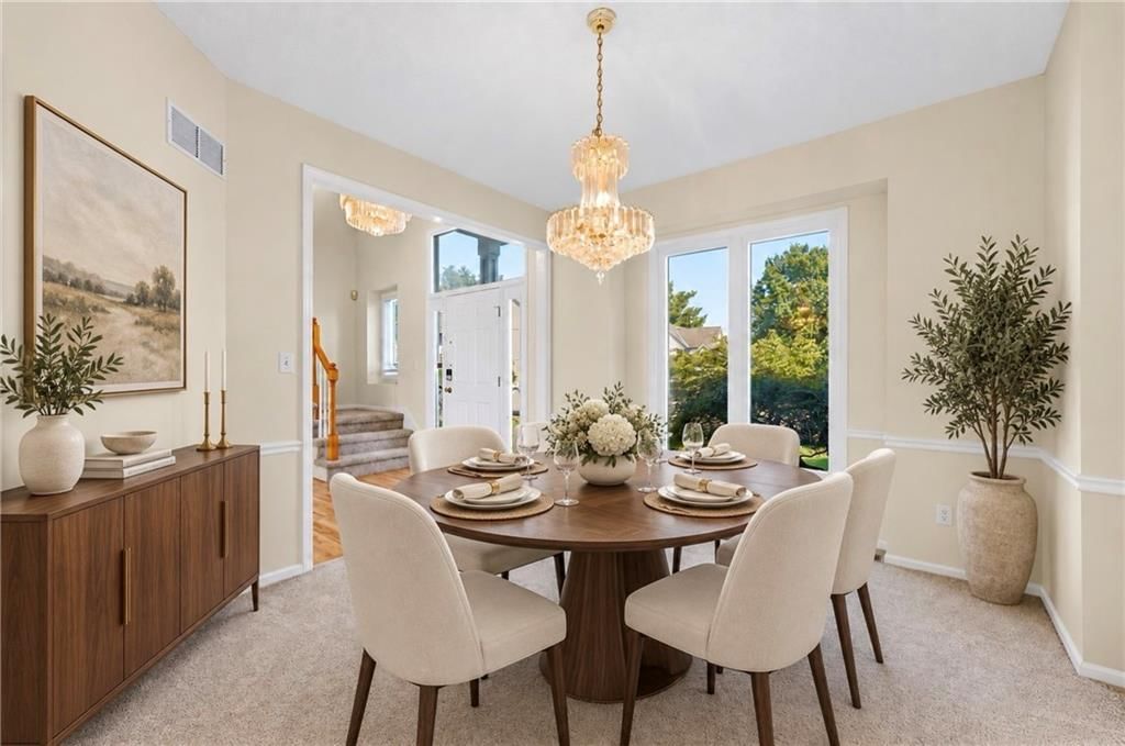 Photo 6 of 40, 13721 Manor Road, Leawood, KS 66224