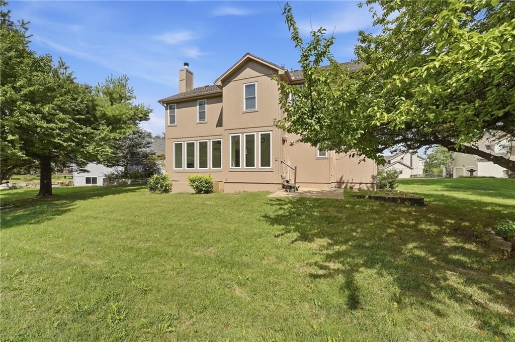 Photo 31 of 40, 13721 Manor Road, Leawood, KS 66224
