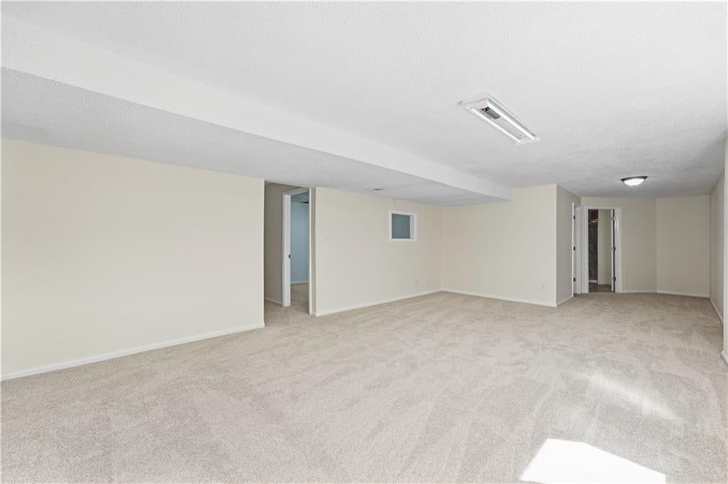 Photo 37 of 40 - 13721 Manor Road, Leawood, KS 66224