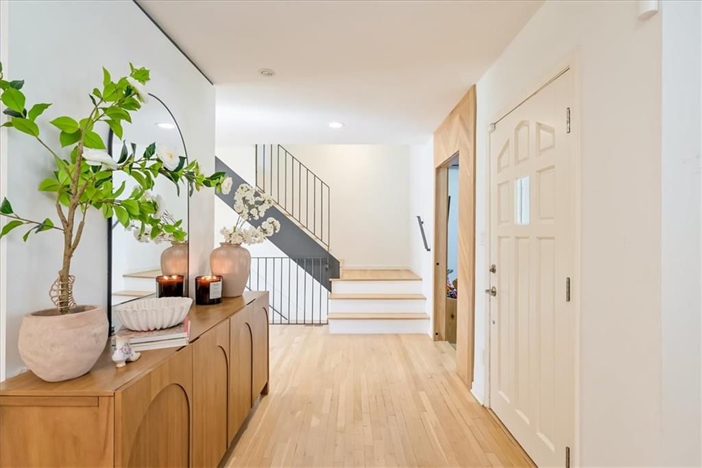 Photo 6 of 69 - 12809 Pembroke Circle, Leawood, KS 66209