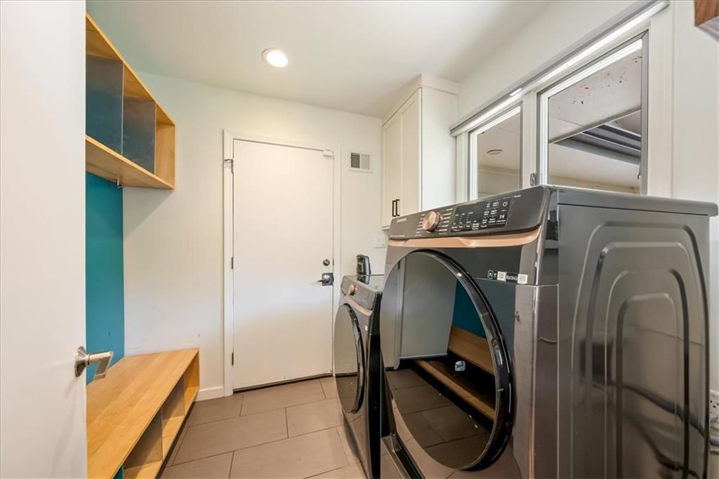 Photo 23 of 69 - 12809 Pembroke Circle, Leawood, KS 66209