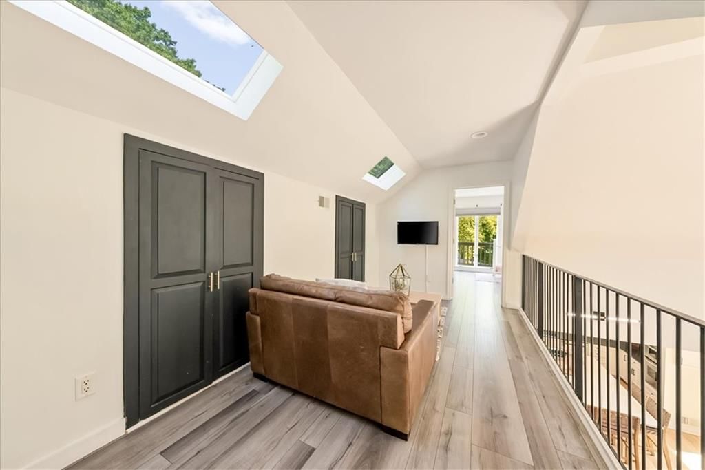 Photo 33 of 69 - 12809 Pembroke Circle, Leawood, KS 66209