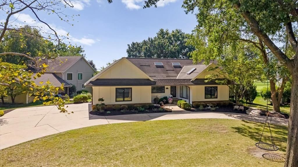 Photo 51 of 69 - 12809 Pembroke Circle, Leawood, KS 66209