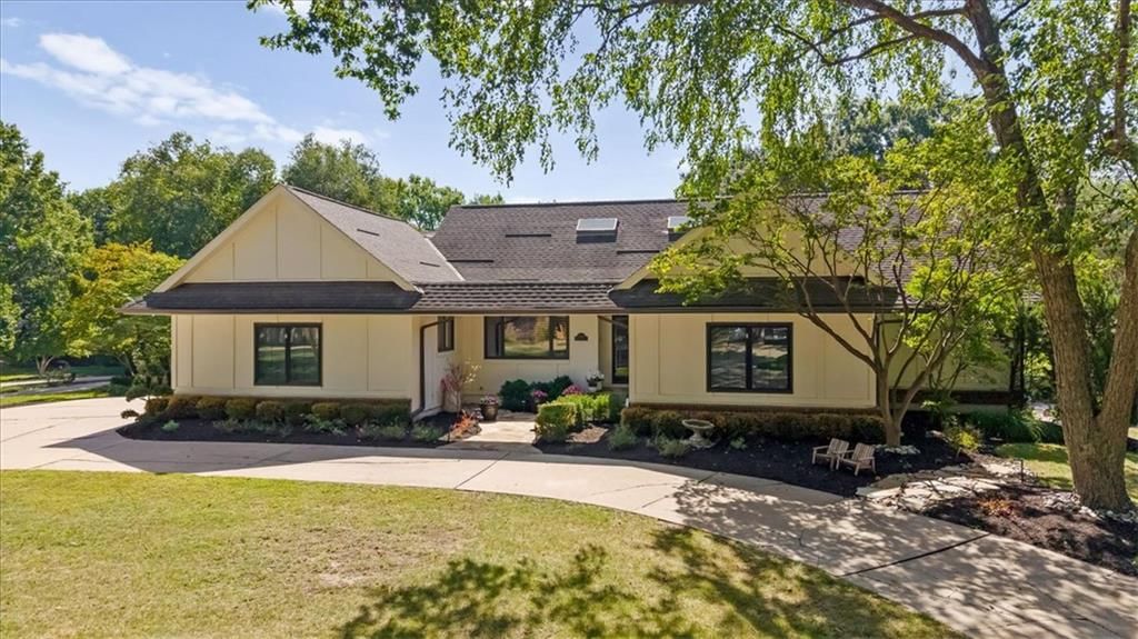 Photo 52 of 69 - 12809 Pembroke Circle, Leawood, KS 66209