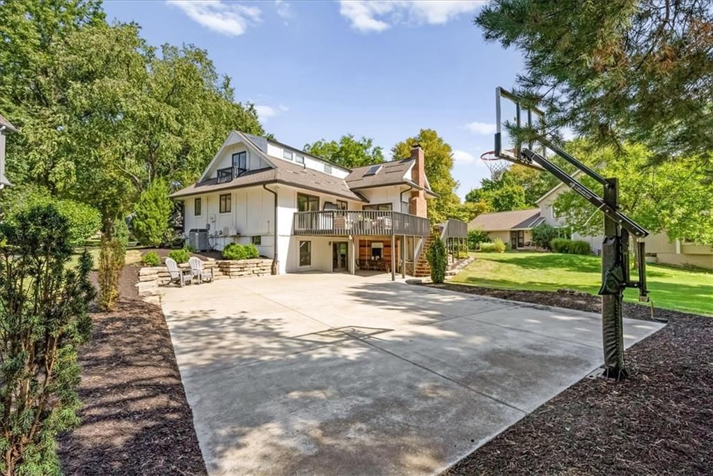 Photo 59 of 69 - 12809 Pembroke Circle, Leawood, KS 66209