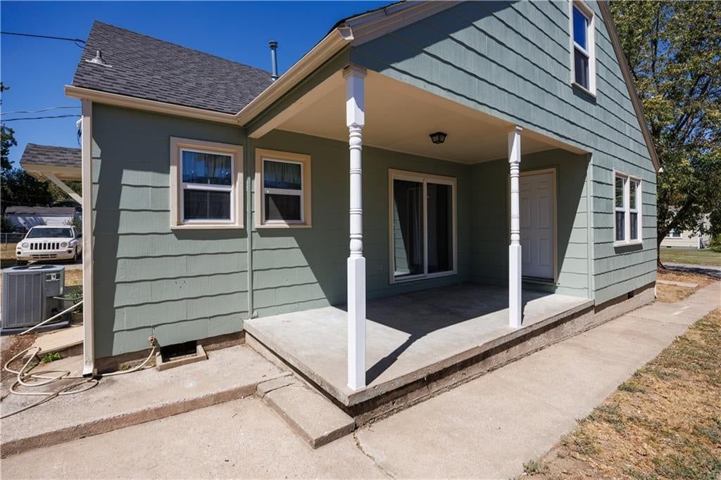 1213 W 3rd Street — photo 26