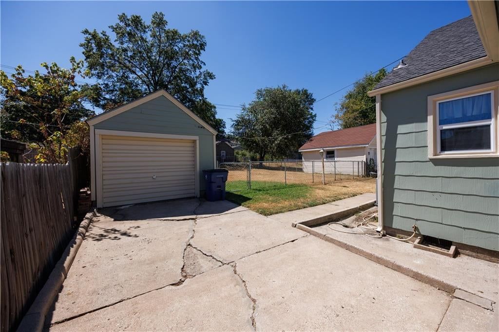 1213 W 3rd Street — photo 27