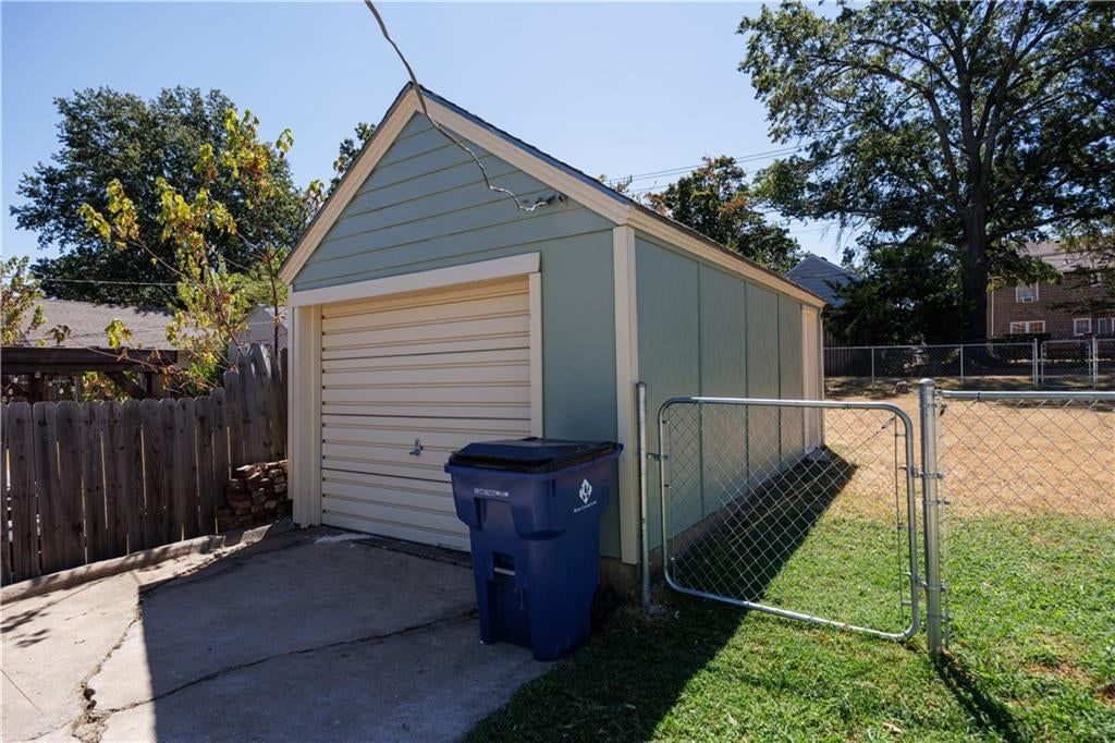 1213 W 3rd Street — photo 28