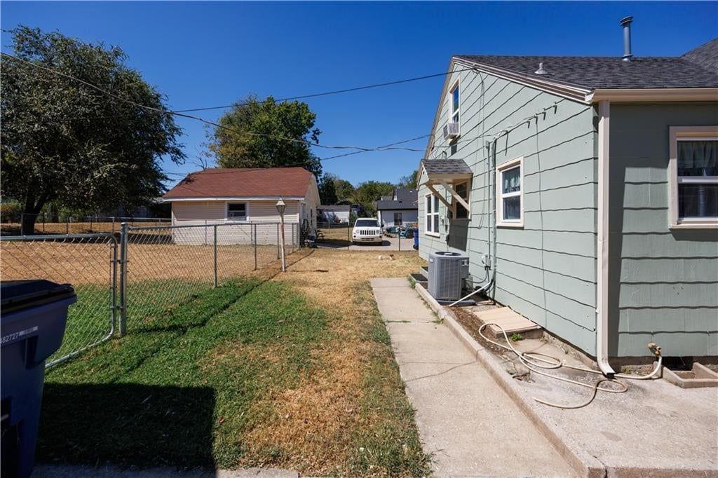1213 W 3rd Street — photo 29