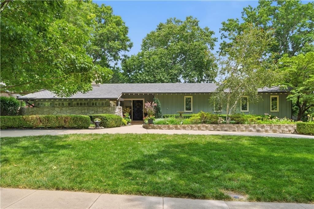 5204 W 83RD Terrace — photo 2