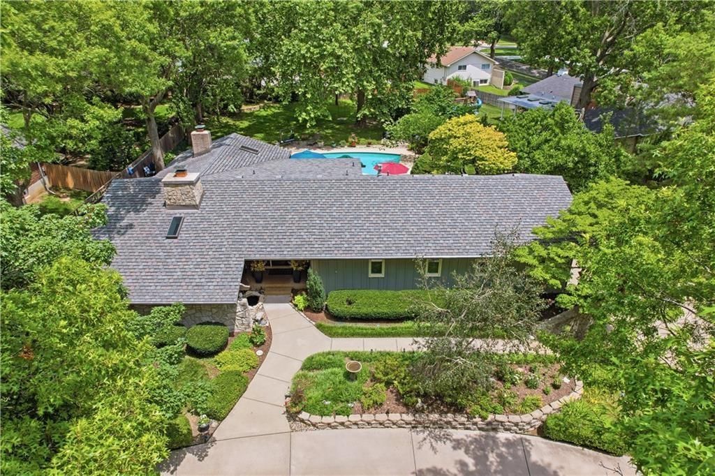 5204 W 83RD Terrace — photo 41