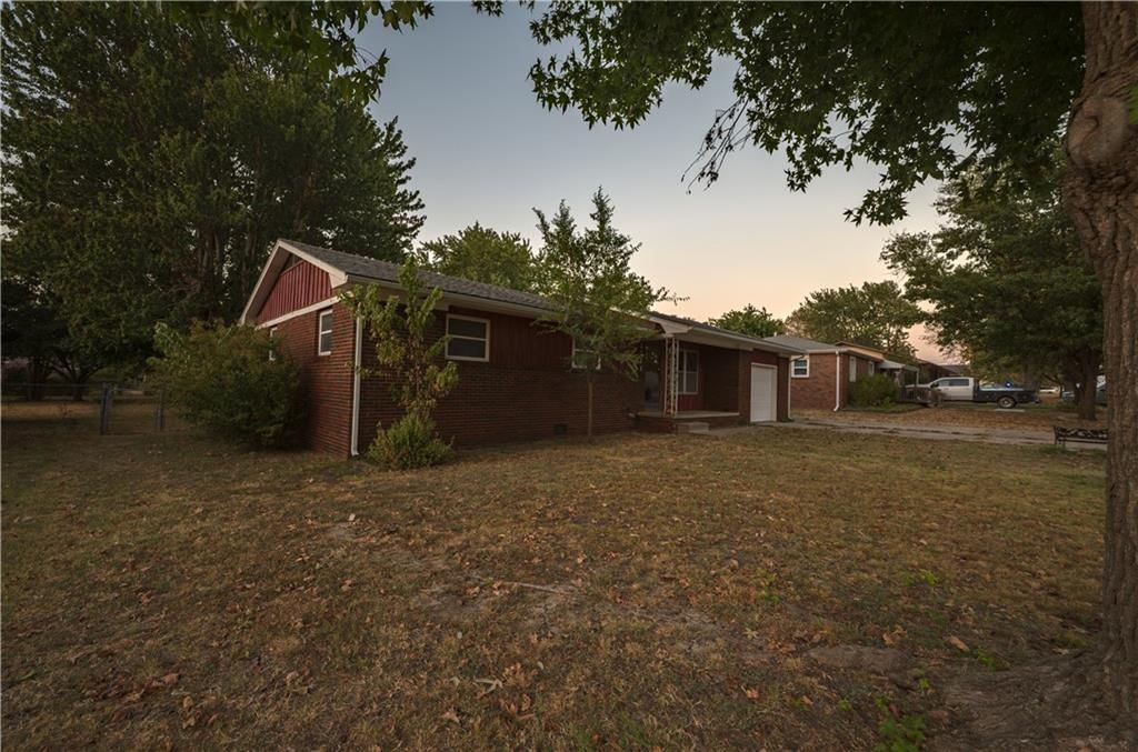 2206 W 1st Street — photo 10
