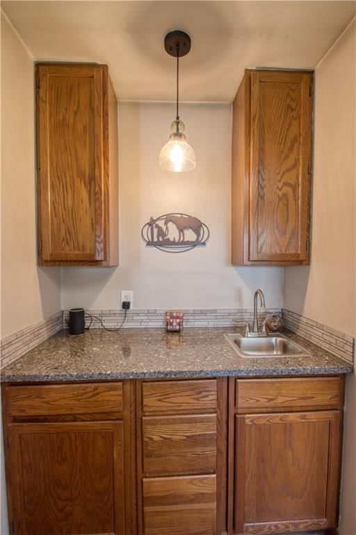 1100 W 96th Terrace — photo 21