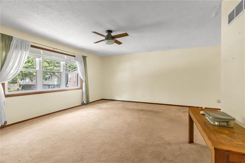 5609 N Booth Avenue — photo 4