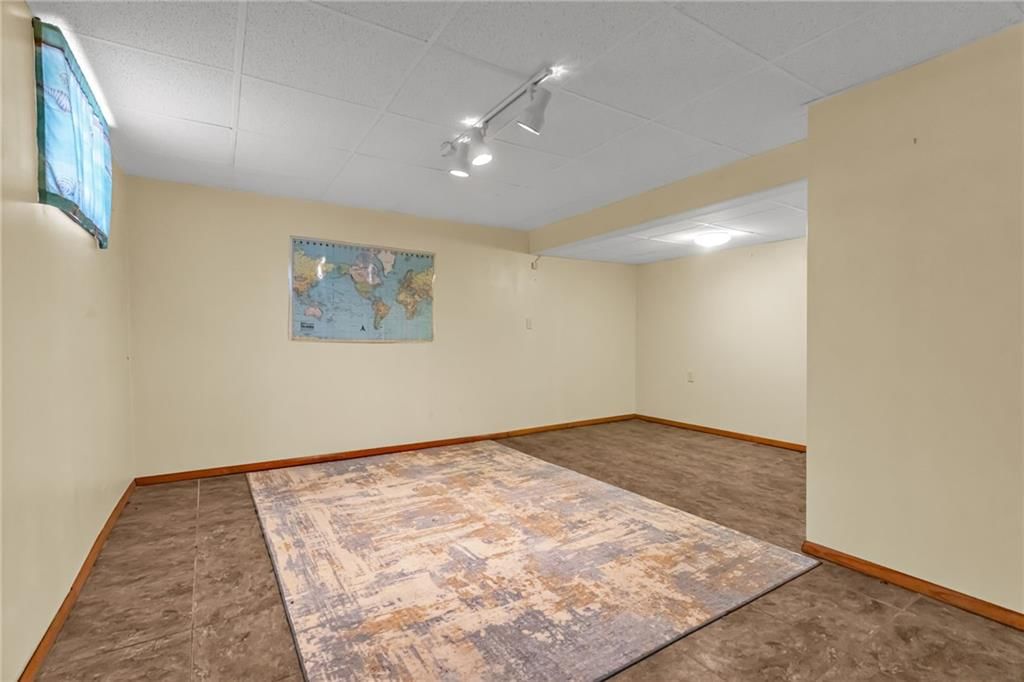 5609 N Booth Avenue — photo 21