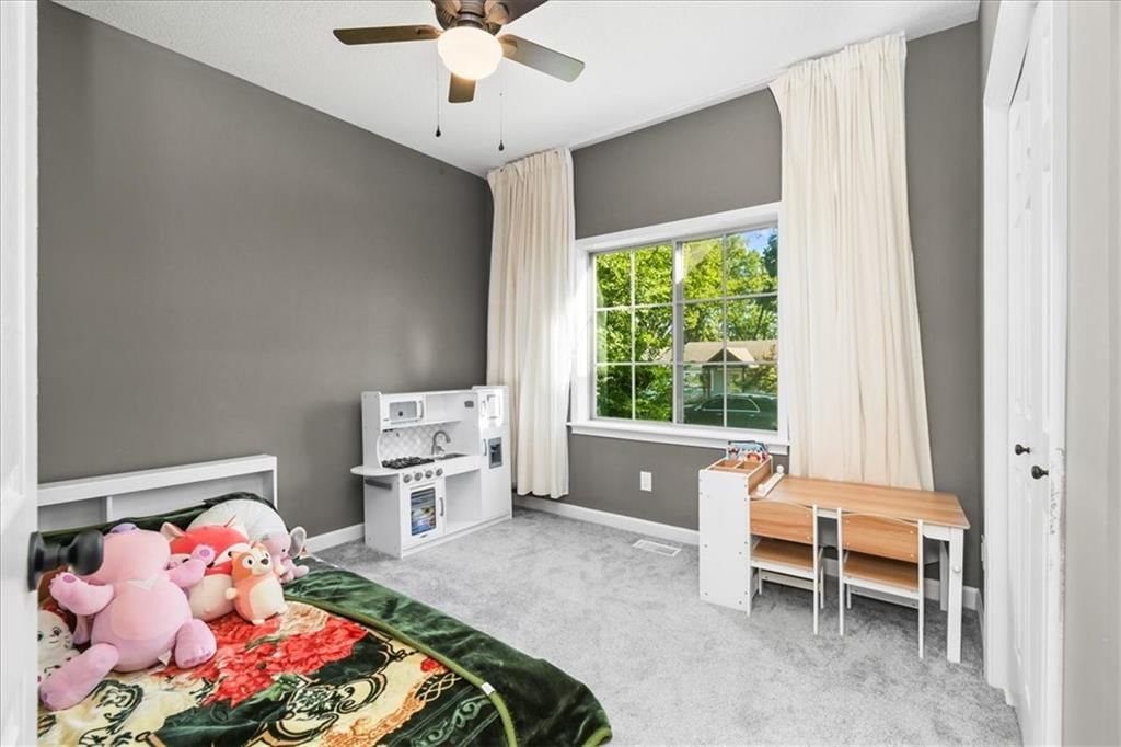 Photo 7 of 14 - 6254 WEBSTER Avenue, Kansas City, KS 66104