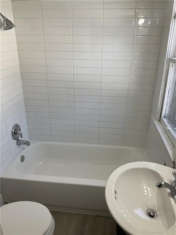 8327 Flora Avenue — photo 10