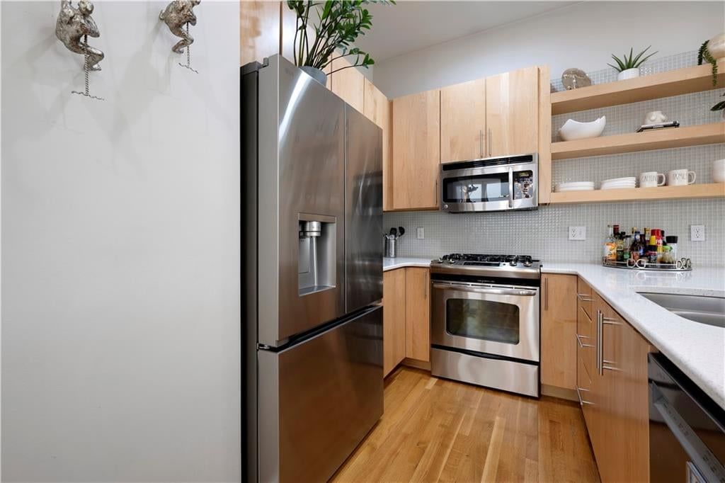 514 Oak Street — photo 9