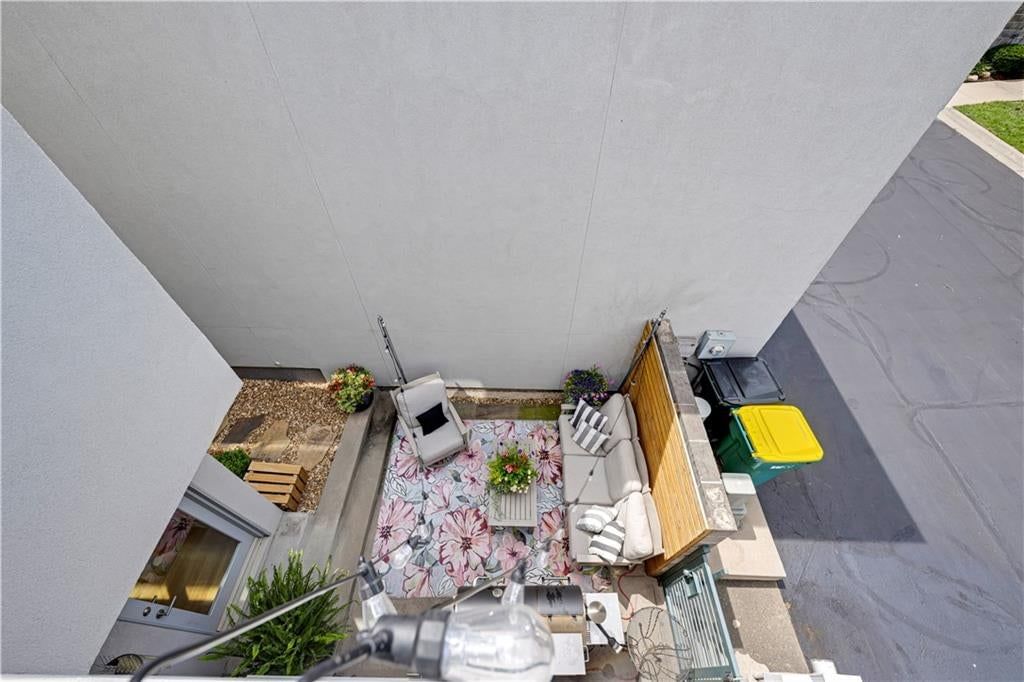514 Oak Street — photo 37