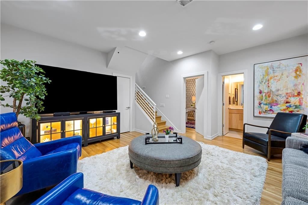 514 Oak Street — photo 43