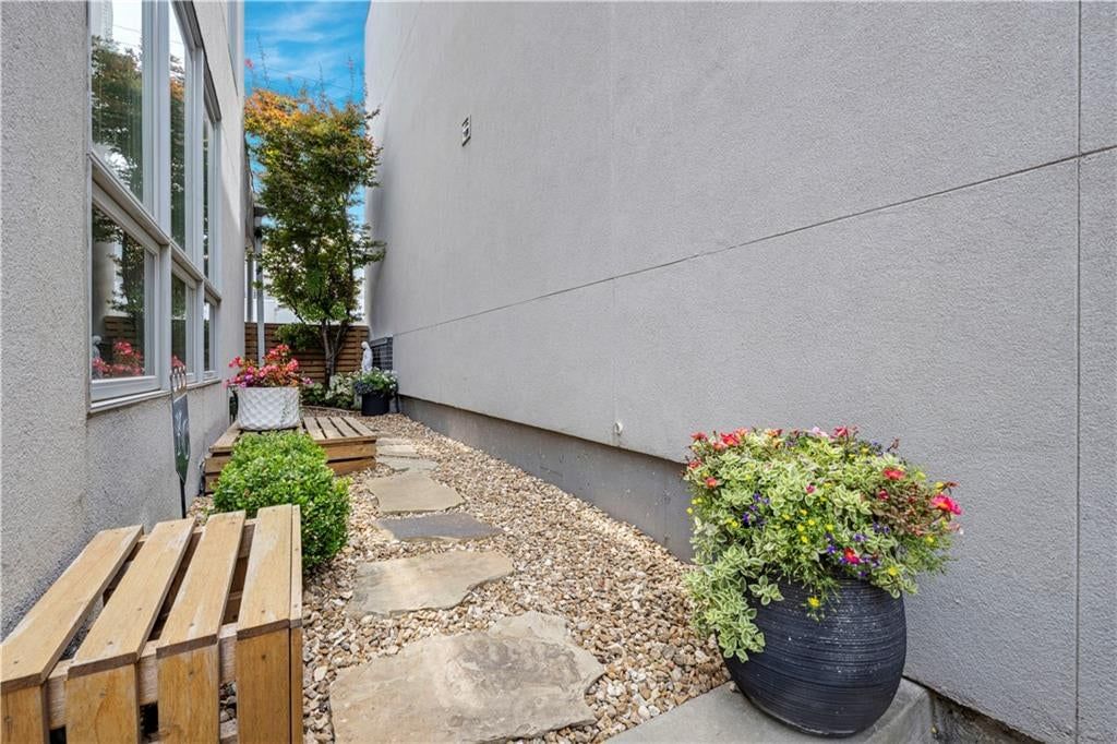 514 Oak Street — photo 53
