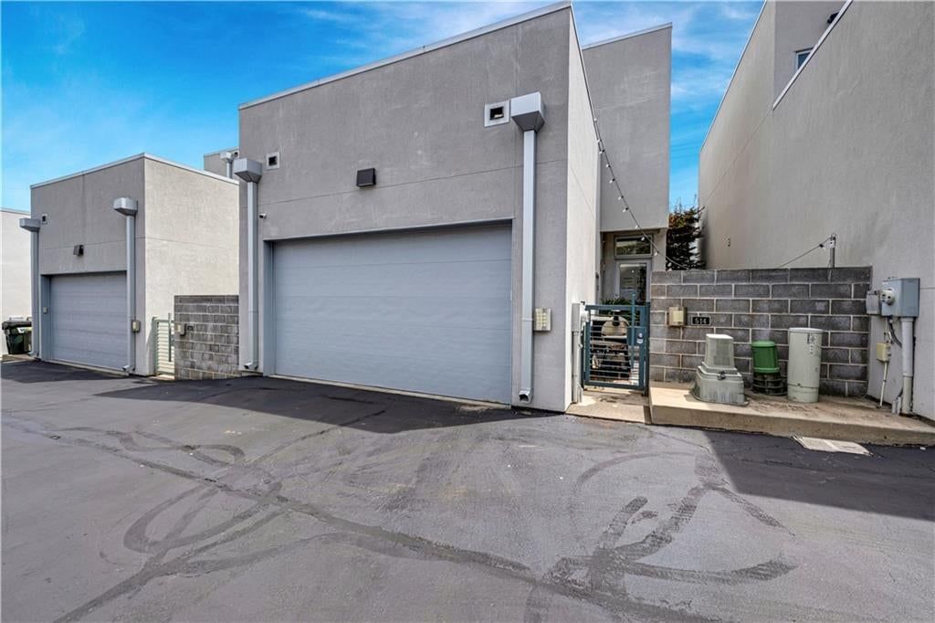 514 Oak Street — photo 54