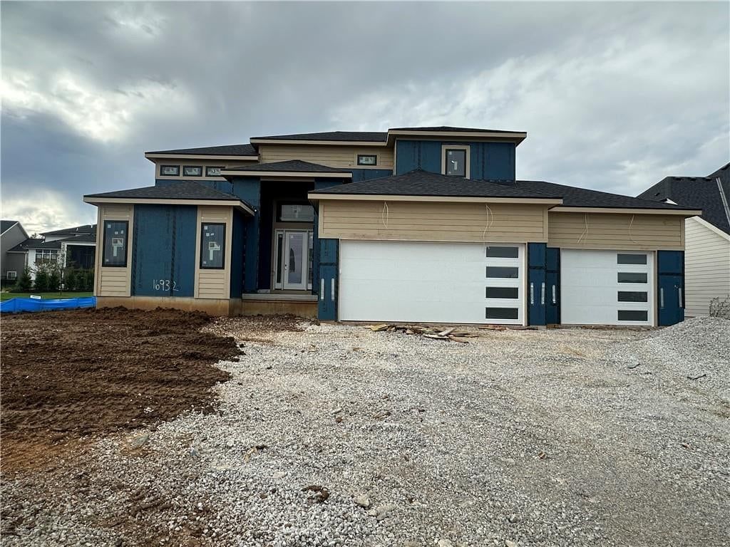 Photo 32 of 38 - 16932 Rosehill Street, Overland Park, KS 66221