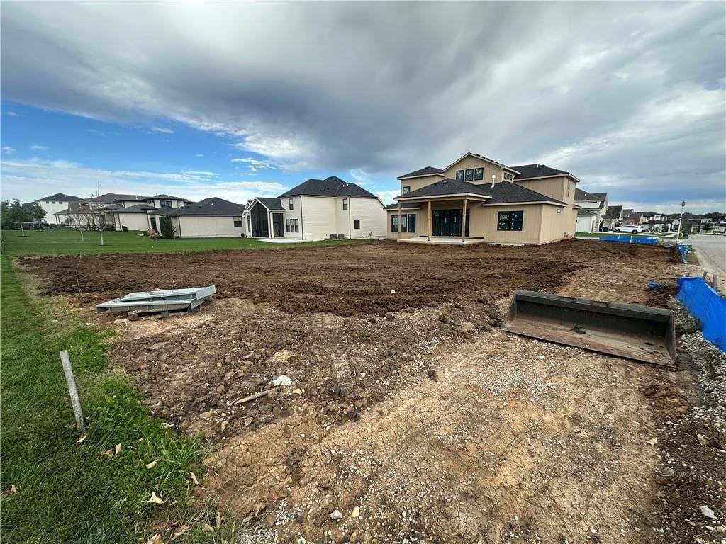 Photo 36 of 38 - 16932 Rosehill Street, Overland Park, KS 66221