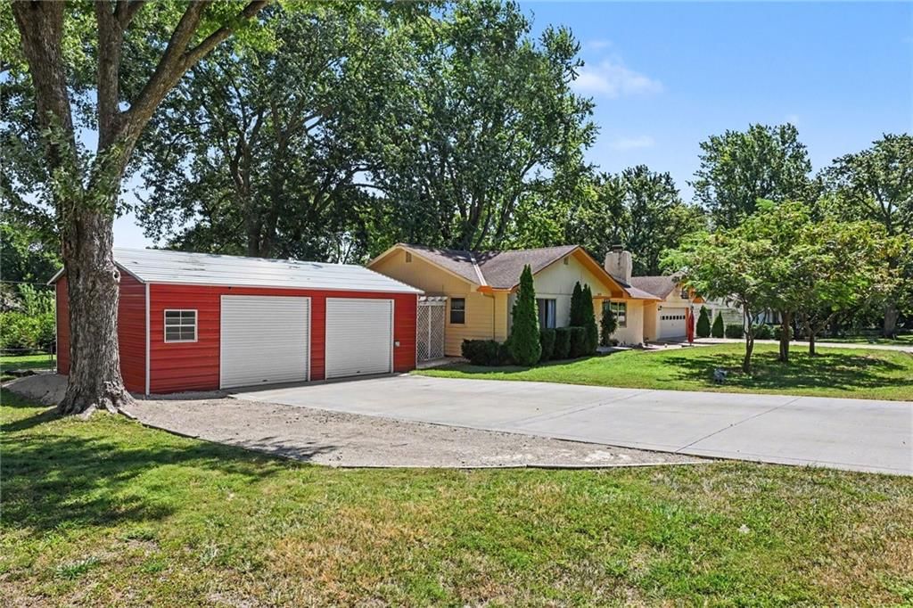 2929 N 153rd Terrace, Basehor, KS: listing photo 2