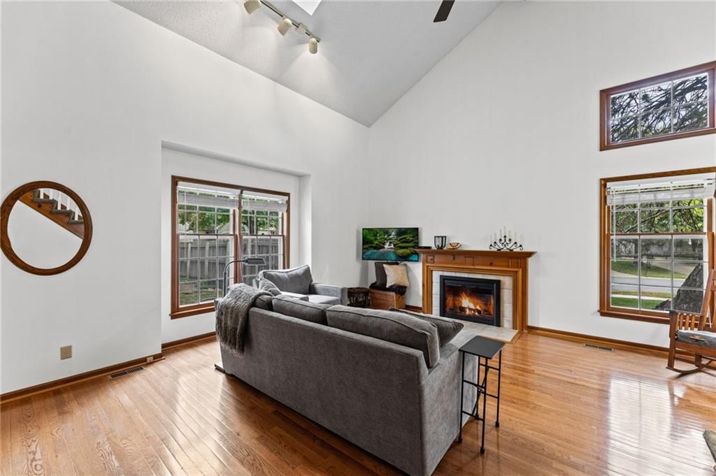 11900 Grandview Street — photo 4