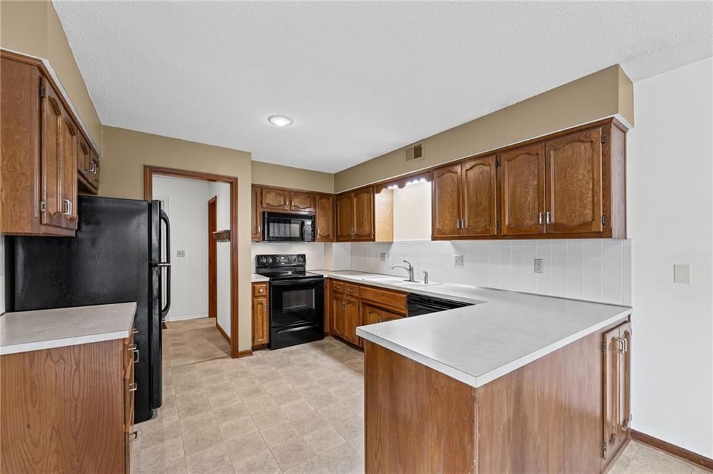 11900 Grandview Street — photo 8
