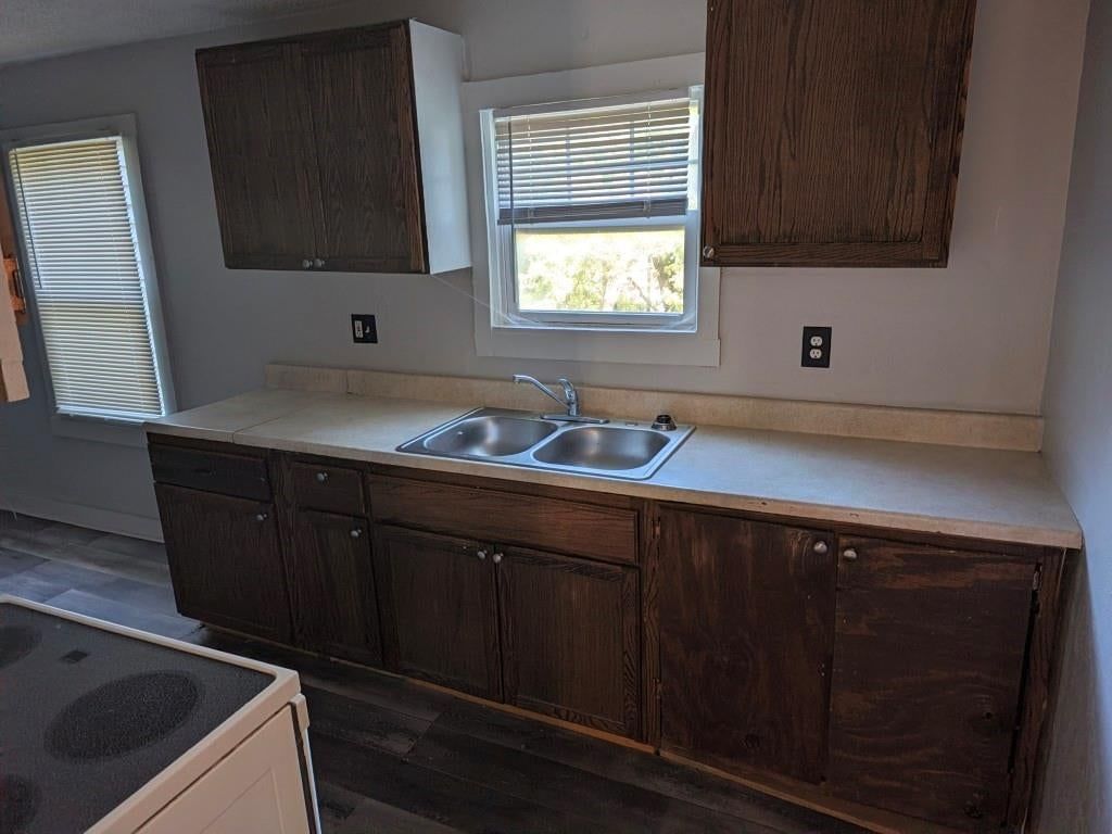 8704 Roberts Avenue — photo 6