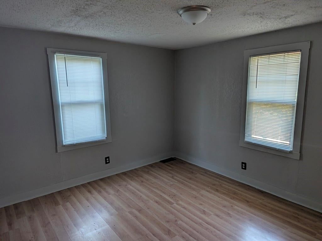 8704 Roberts Avenue — photo 10