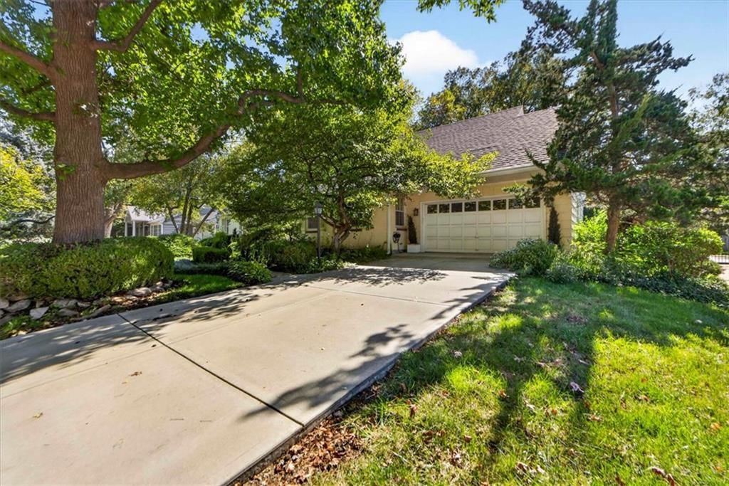 1029 W 66th Street, Kansas City, MO: listing photo 2