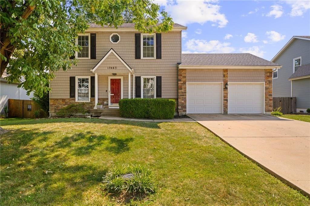 Photo 5 of 60 - 15463 W 147th Drive, Olathe, KS 66062