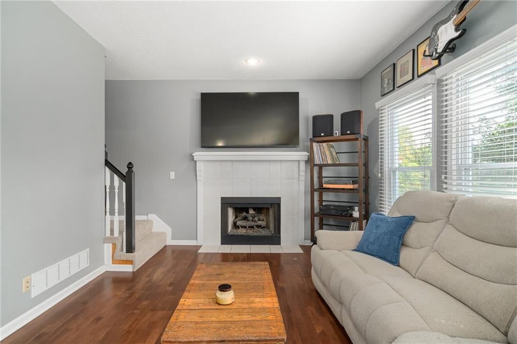 Photo 14 of 60 - 15463 W 147th Drive, Olathe, KS 66062