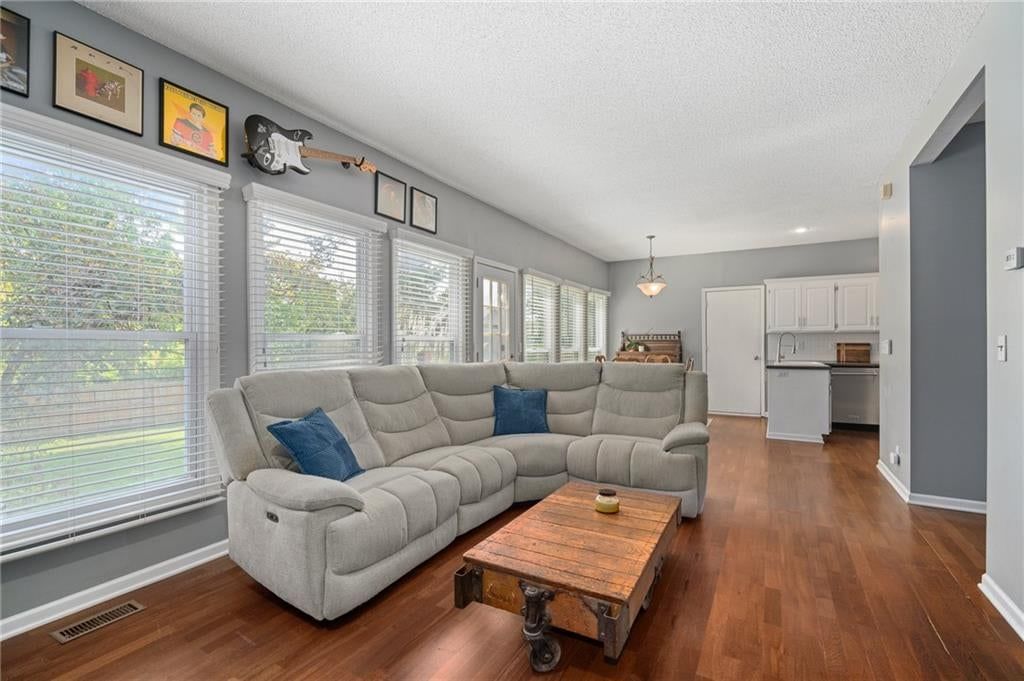 Photo 16 of 60 - 15463 W 147th Drive, Olathe, KS 66062