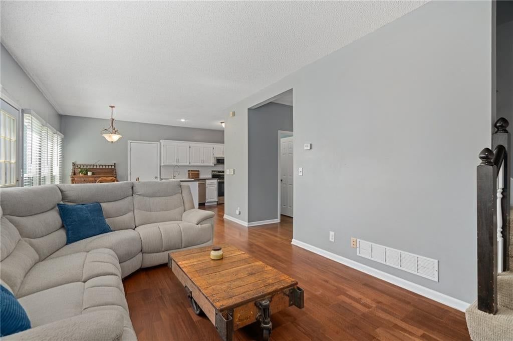 Photo 17 of 60 - 15463 W 147th Drive, Olathe, KS 66062