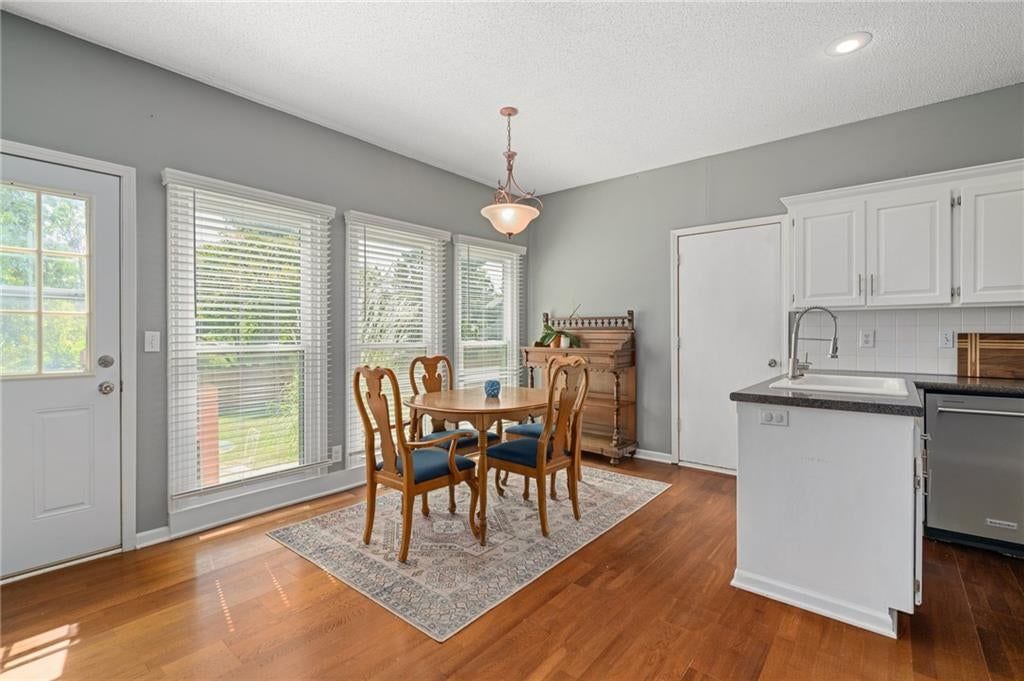Photo 19 of 60 - 15463 W 147th Drive, Olathe, KS 66062