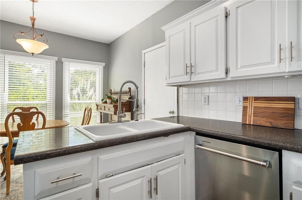 Photo 23 of 60 - 15463 W 147th Drive, Olathe, KS 66062