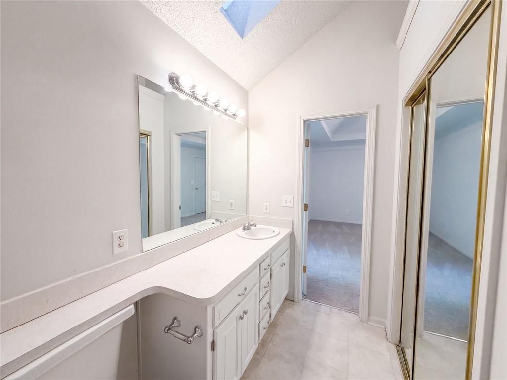 801 Courtland Court — photo 9