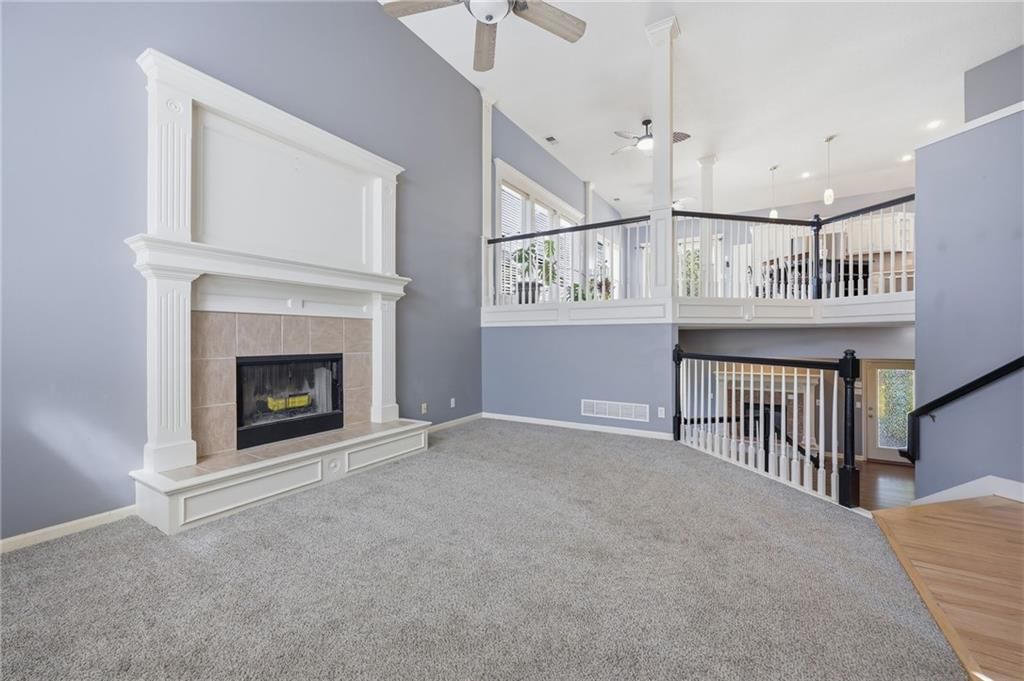 Photo 5 of 36 - 2346 W Piatt Lane, Olathe, KS 66061
