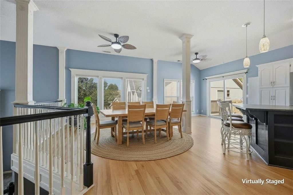 Photo 9 of 36 - 2346 W Piatt Lane, Olathe, KS 66061