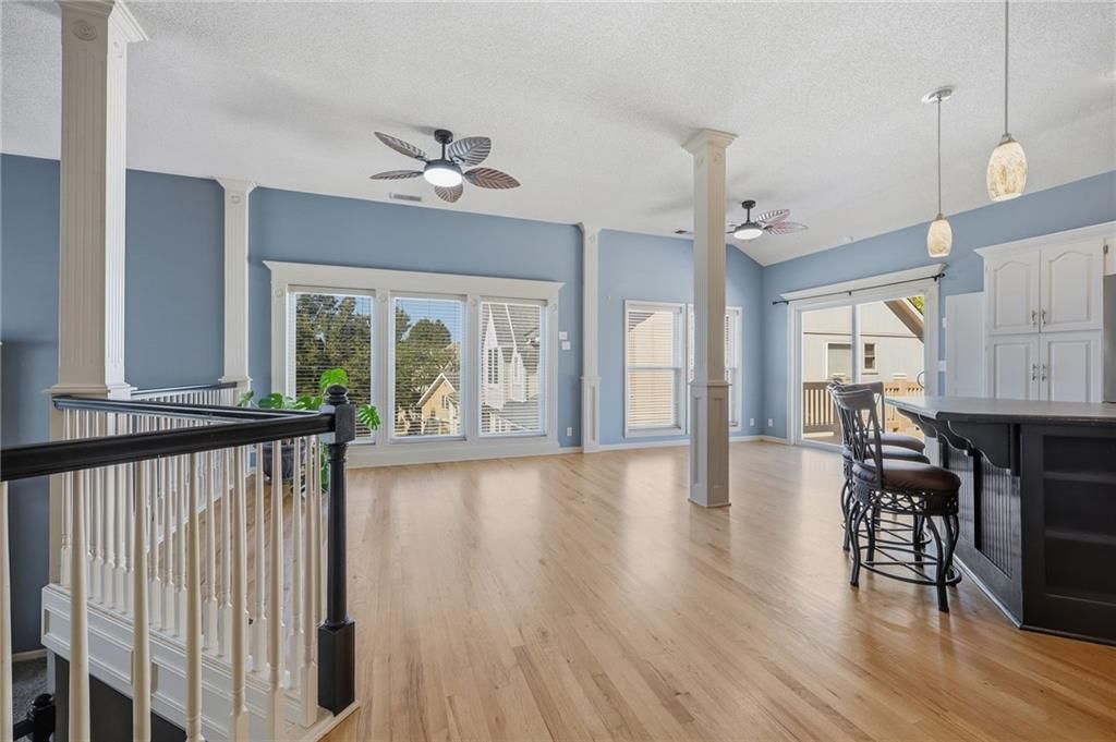 Photo 10 of 36 - 2346 W Piatt Lane, Olathe, KS 66061