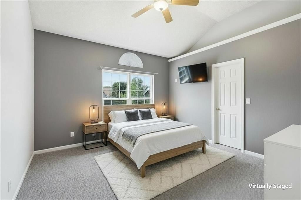 Photo 17 of 36 - 2346 W Piatt Lane, Olathe, KS 66061