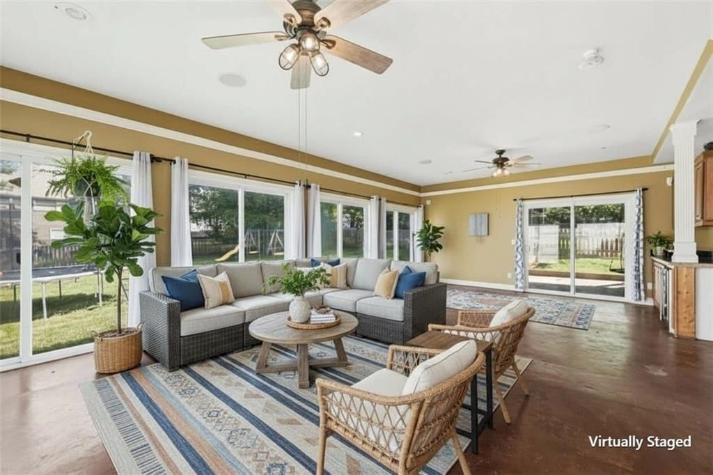 Photo 27 of 36 - 2346 W Piatt Lane, Olathe, KS 66061