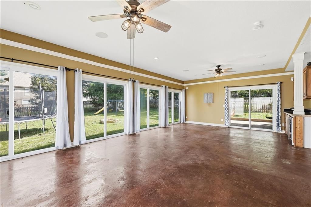 Photo 28 of 36 - 2346 W Piatt Lane, Olathe, KS 66061