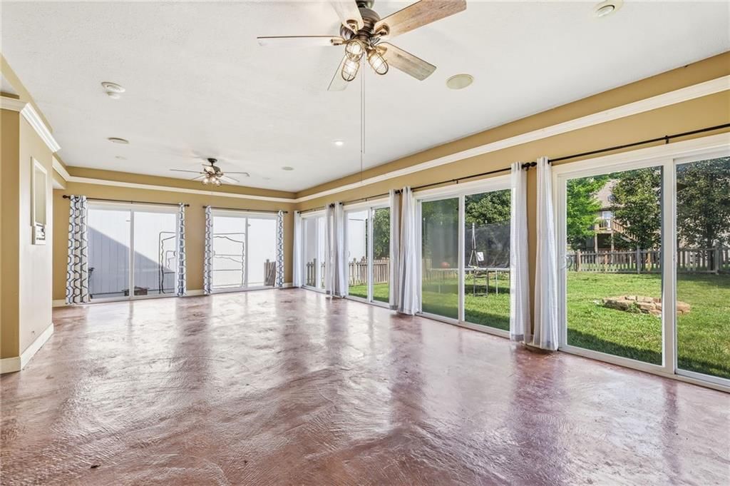 Photo 30 of 36 - 2346 W Piatt Lane, Olathe, KS 66061