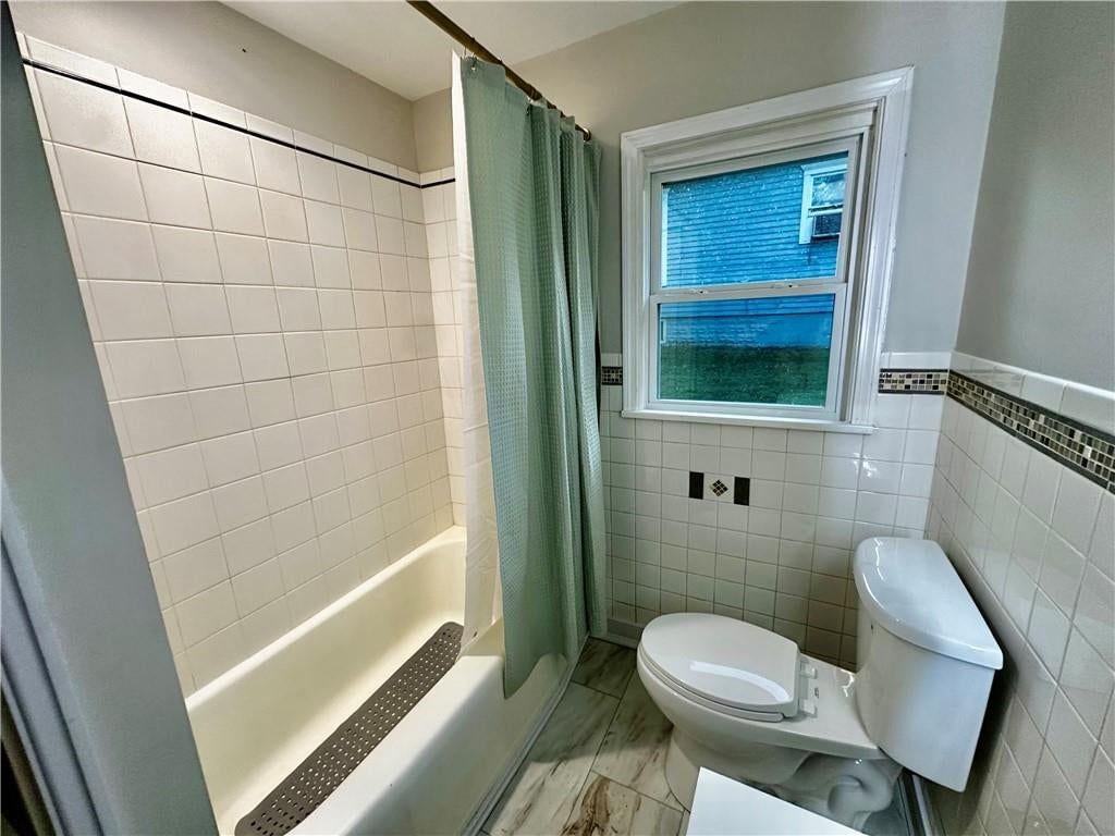203 W 11th Street — photo 35