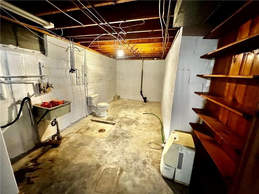 203 W 11th Street — photo 56